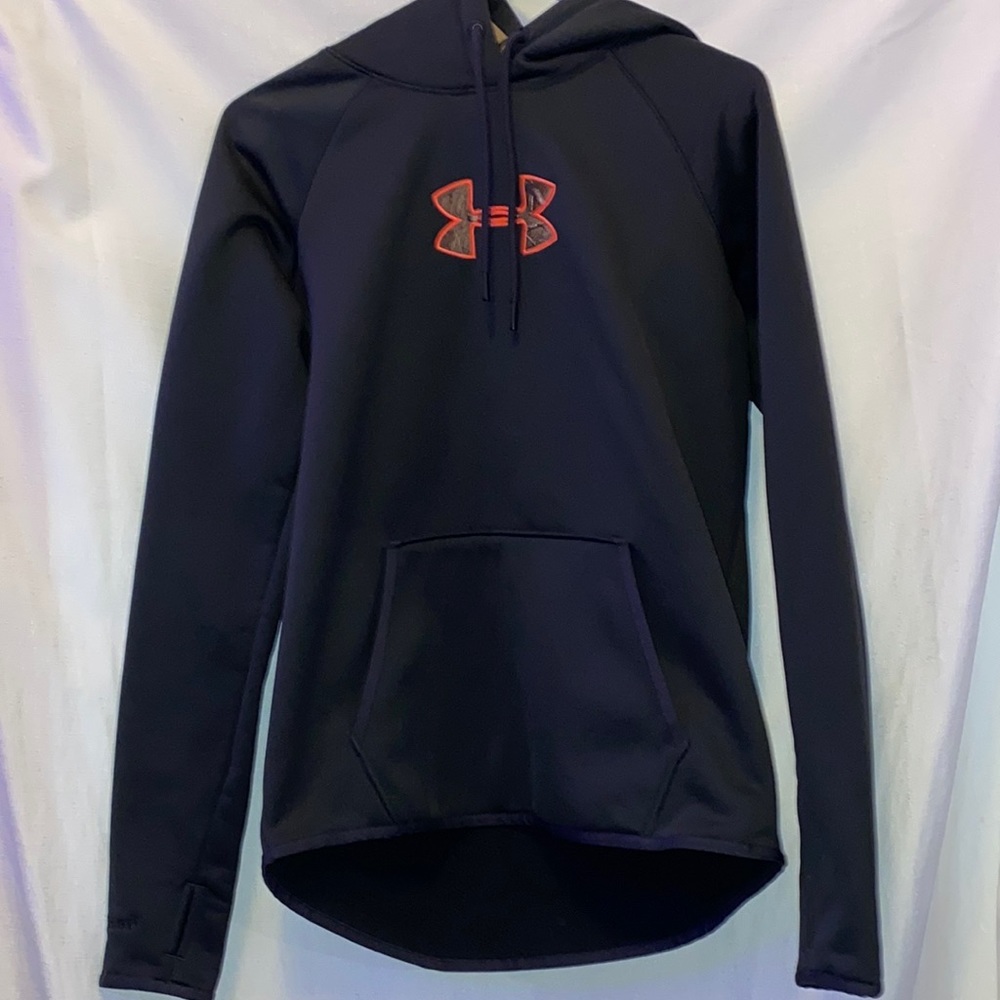 Black Under Armour hoodie
